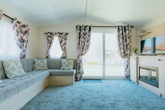 Gold 2 Plus - Marine Holiday Park, Rhyl
