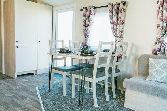 Gold 2 Plus - Marine Holiday Park, Rhyl
