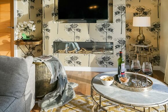 The Aldeburgh - Meadow Lodges Woodbridge, Bredfield, Woodbridge