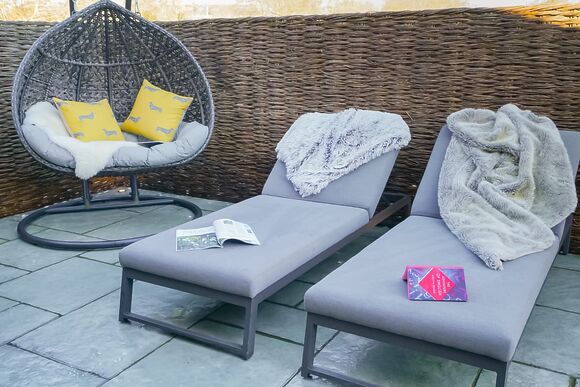 Lily&rsquo;s Lodge - Meadow Lodges Woodbridge, Bredfield, Woodbridge