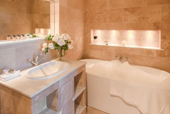 Lily&rsquo;s Lodge - Meadow Lodges Woodbridge, Bredfield, Woodbridge