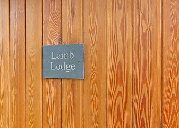 Lamb Lodge 