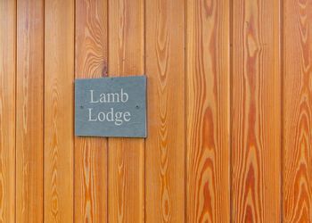 Lamb Lodge - Meadow&rsquo;s End Lodges, Cartmel