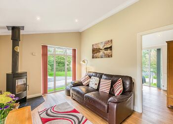 Ewe Lodge - Meadow&rsquo;s End Lodges, Cartmel