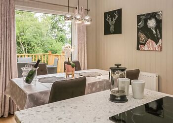 Shetland Lodge - Meadow&rsquo;s End Lodges, Cartmel