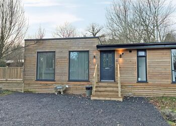 Merino Lodge - Meadow&rsquo;s End Lodges, Cartmel