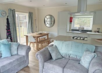 Merino Lodge - Meadow&rsquo;s End Lodges, Cartmel