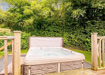 Vendeen Lodge - Meadow&rsquo;s End Lodges, Cartmel