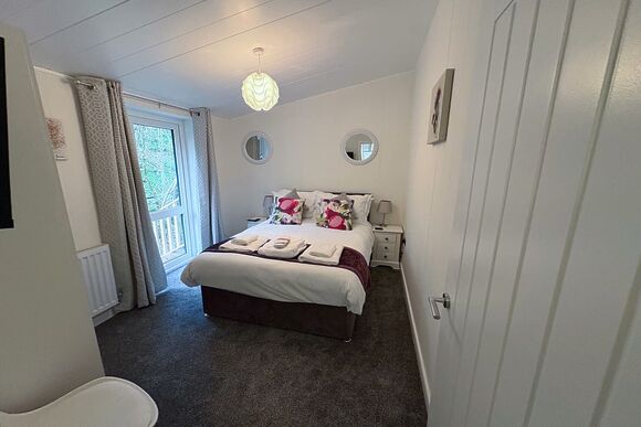 Merino Lodge - Meadow&rsquo;s End Lodges, Cartmel