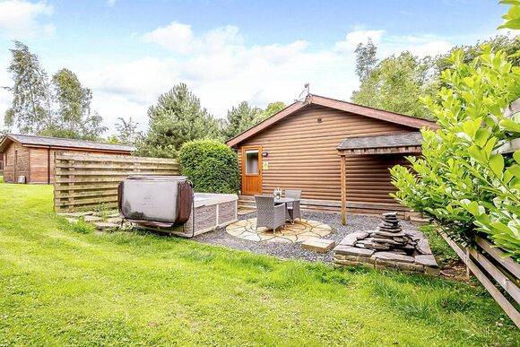Romney Lodge - Meadow&rsquo;s End Lodges, Cartmel