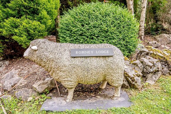 Romney Lodge - Meadow&rsquo;s End Lodges, Cartmel