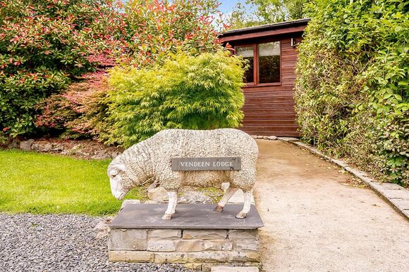 Vendeen Lodge - Meadow&rsquo;s End Lodges, Cartmel
