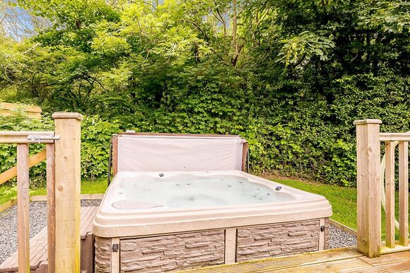 Vendeen Lodge - Meadow&rsquo;s End Lodges, Cartmel