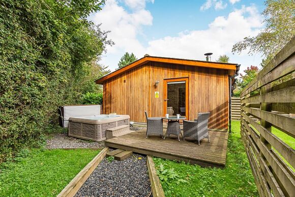 Boreray Lodge - Meadow&rsquo;s End Lodges, Cartmel