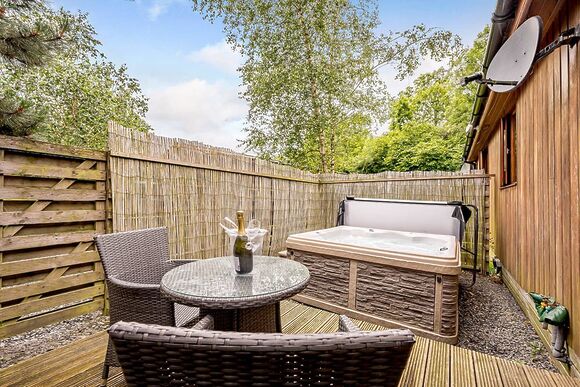 Shaun Lodge - Meadow&rsquo;s End Lodges, Cartmel