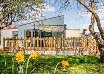 Luxury Plus Chalet - Medmerry Park, Chichester