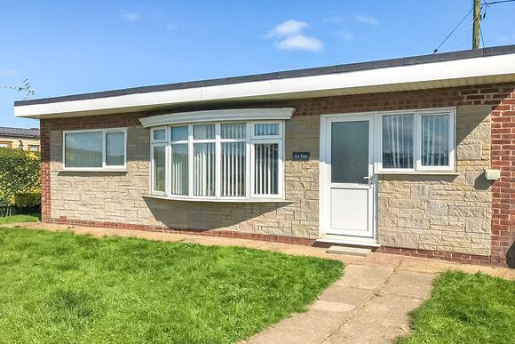 Sandown Bungalow - Merryfield and Sandfield, Chapel St Leonards