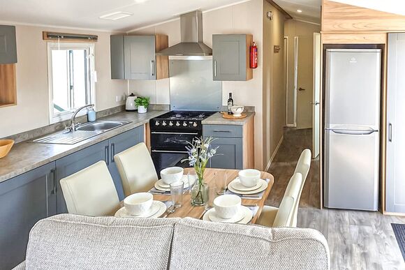 GOLD 8 berth Pet Friendly - Merryfield and Sandfield, Chapel St Leonards