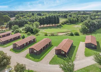Messingham Lakes, Messingham