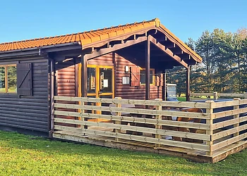 VIP Hot Tub Lodge Pet Friendly 