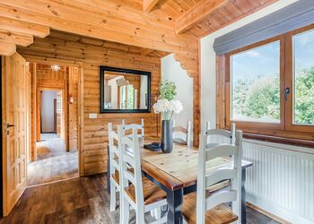 3 Bed Barn Hot Tub - Messingham Lakes, Messingham