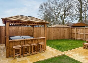 2 Bed Garden Hot Tub - Messingham Lakes, Messingham