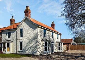 Farmhouse - Messingham Lakes, Messingham