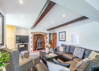 Farmhouse - Messingham Lakes, Messingham