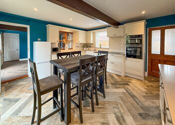 Farmhouse - Messingham Lakes, Messingham