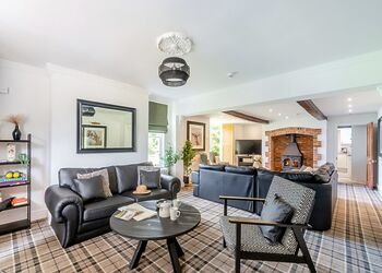 Farmhouse - Messingham Lakes, Messingham