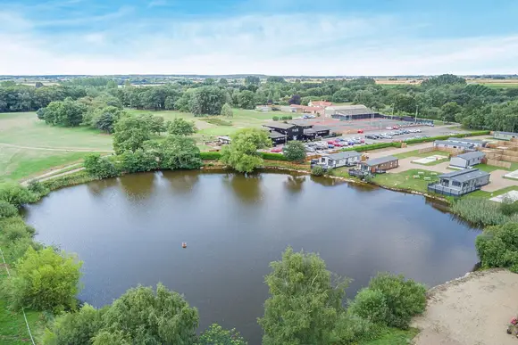 Messingham Lakes, Messingham