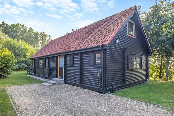 4 Bed Barn Hot Tub Pet Friendly - Messingham Lakes, Messingham