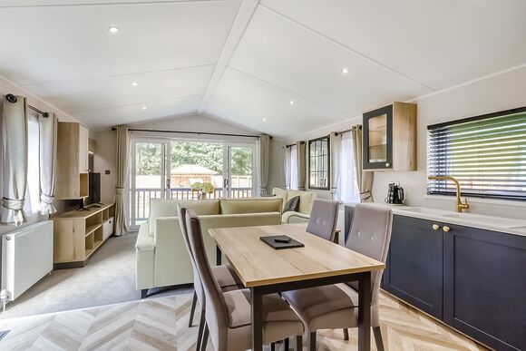 2 Bed Lux Garden Lodge - Messingham Lakes, Messingham