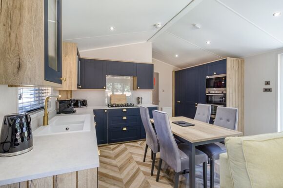 2 Bed Lux Garden Lodge - Messingham Lakes, Messingham