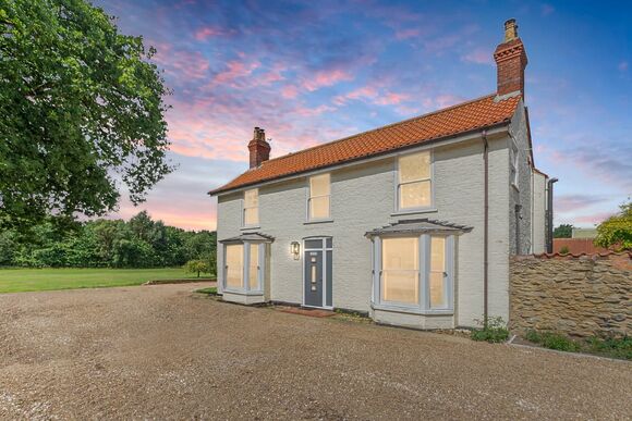 Farmhouse - Messingham Lakes, Messingham