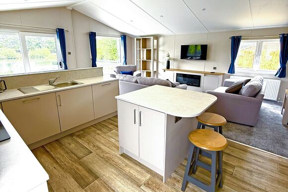 3 Bed Lux Lakeside Garden Hot Tub Pet - Messingham Lakes, Messingham