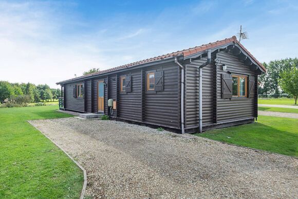 3 Bed Comfort Lodge - Messingham Lakes, Messingham