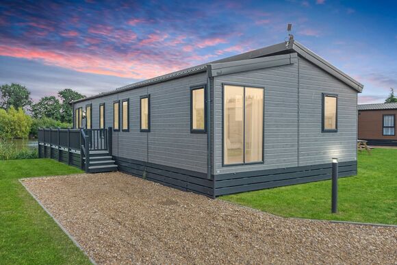 3 Bed Comfort Lodge - Messingham Lakes, Messingham