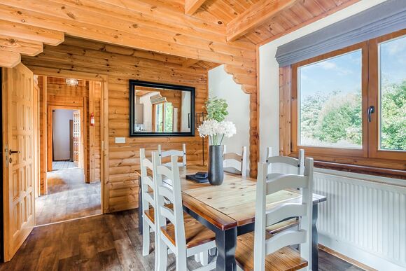 3 Bed Barn, 3 Bed Comfort Lodge - Messingham Lakes, Messingham
