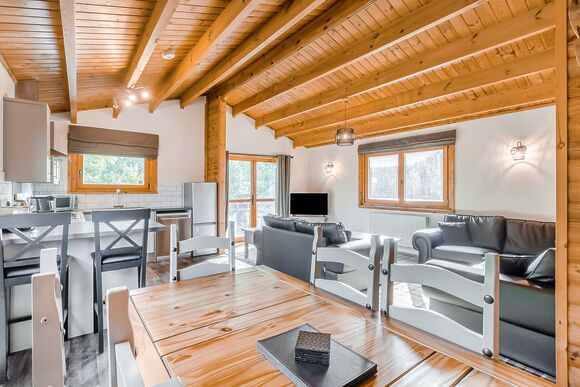 3 Bed Barn, 3 Bed Comfort Lodge - Messingham Lakes, Messingham