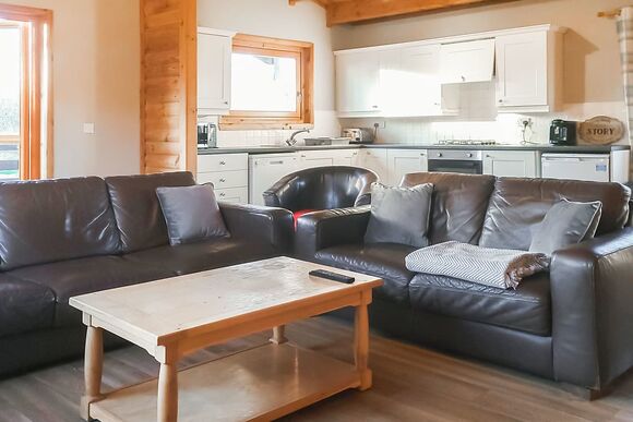 3 Bed Standard Lodge Twin Pet Friendly - Messingham Lakes, Messingham