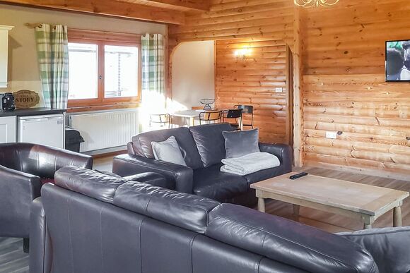 3 Bed Standard Lodge Twin Pet Friendly - Messingham Lakes, Messingham