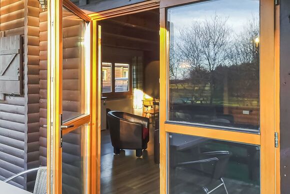 3 Bed Standard Lodge Twin Pet Friendly - Messingham Lakes, Messingham