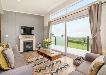 Tor View - Midsomer Lodges, Midsomer House, East Compton