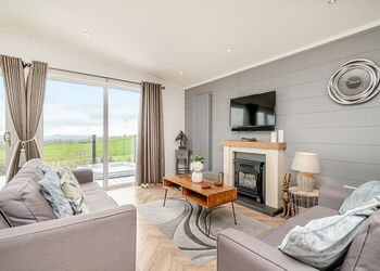 Valley View - Midsomer Lodges, Midsomer House, East Compton