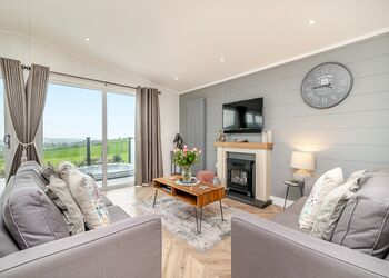 Quantock View - Midsomer Lodges, Midsomer House, East Compton