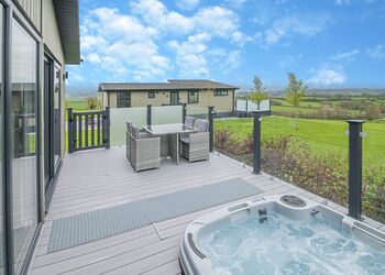 Quantock View - Midsomer Lodges, Midsomer House, East Compton