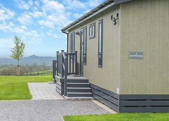 Quantock View - Midsomer Lodges, Midsomer House, East Compton