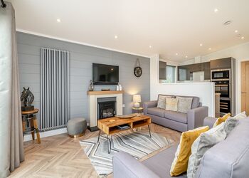 Ditcheat Hill View - Midsomer Lodges, Midsomer House, East Compton