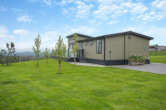 Midsomer Lodges